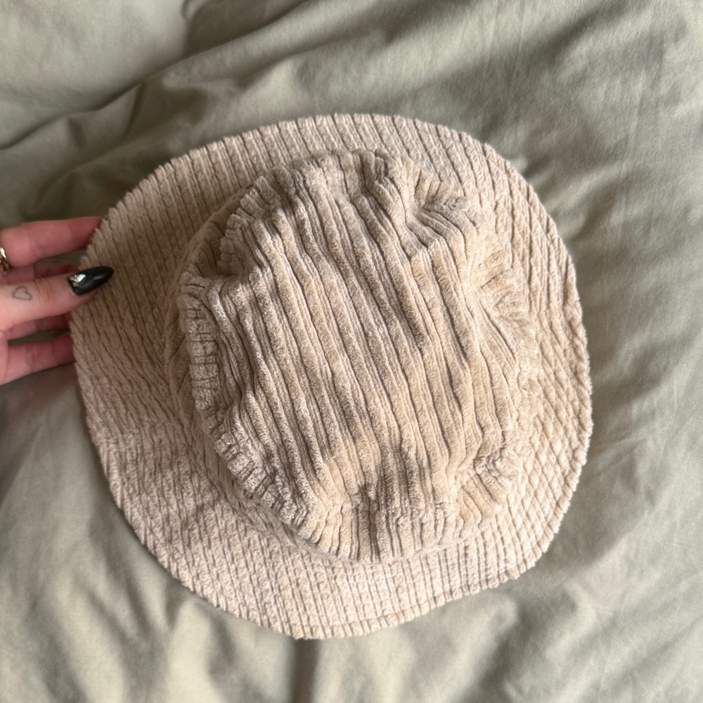 Brixton Tan/Cream Bucket Hat - Picture 5 of 6